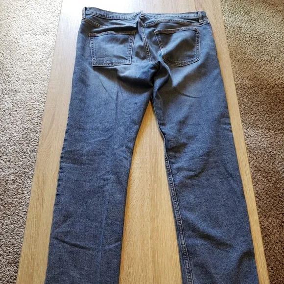 Lot sale. Two Old Navy jeans. Slim; Straight. W32, L32 - Picture 5 of 8